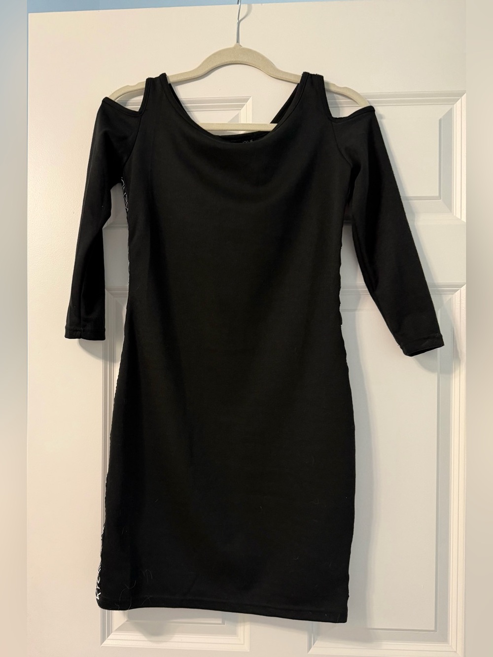 Kendall & Kylie Little Black Cold-Shoulder Dress — NWT 🖤